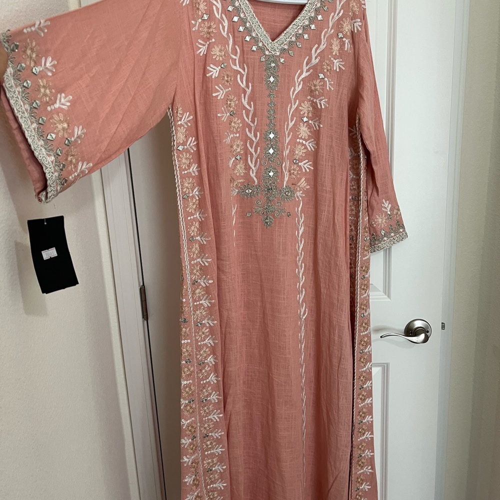 Elegant Embroidered Pink abaya